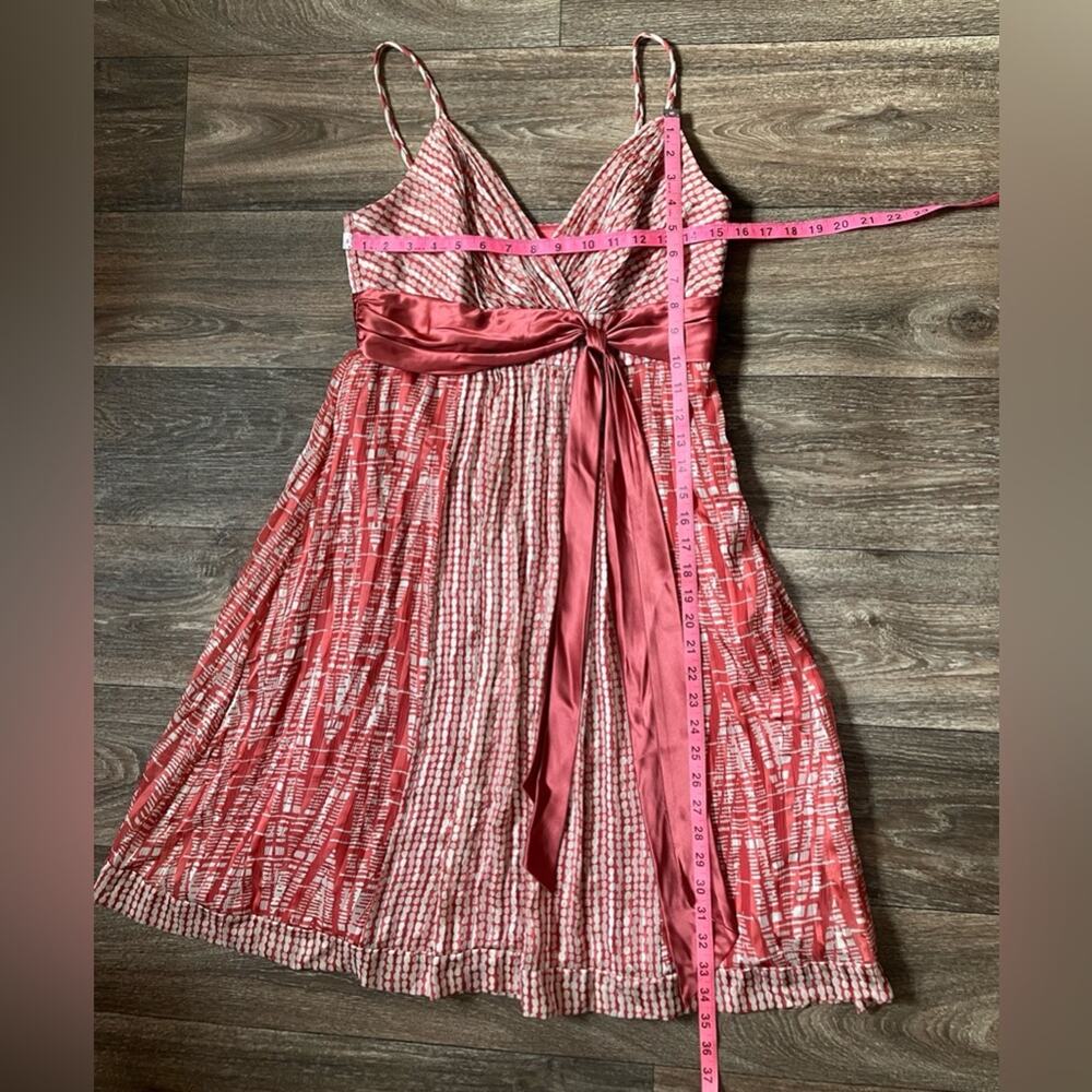 BCBG Max Azria Coral and Cream Pleated V-Neck Sundress size 8 - Picture 11 of 11